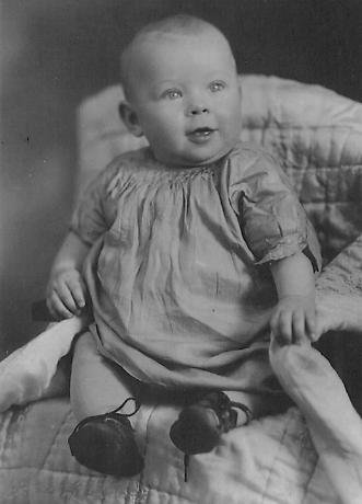 Pauline Eva Gaikowski, 1927